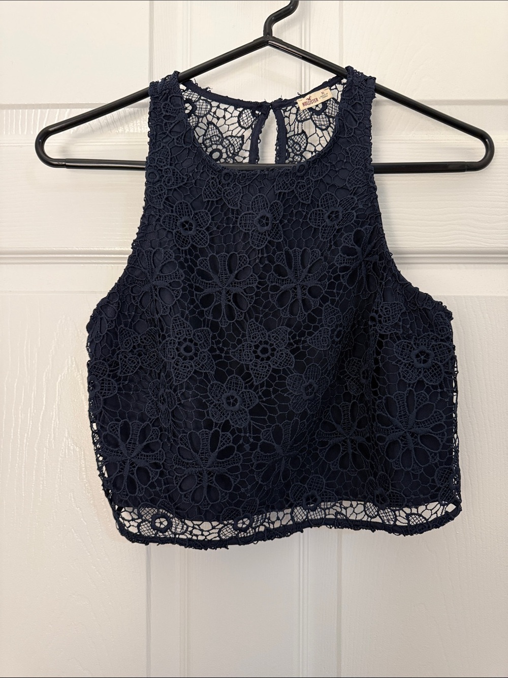 [new inventory] HOLLISTER NAVY BLUE CUT OUT SHEER BACK CROP TOP EUC
